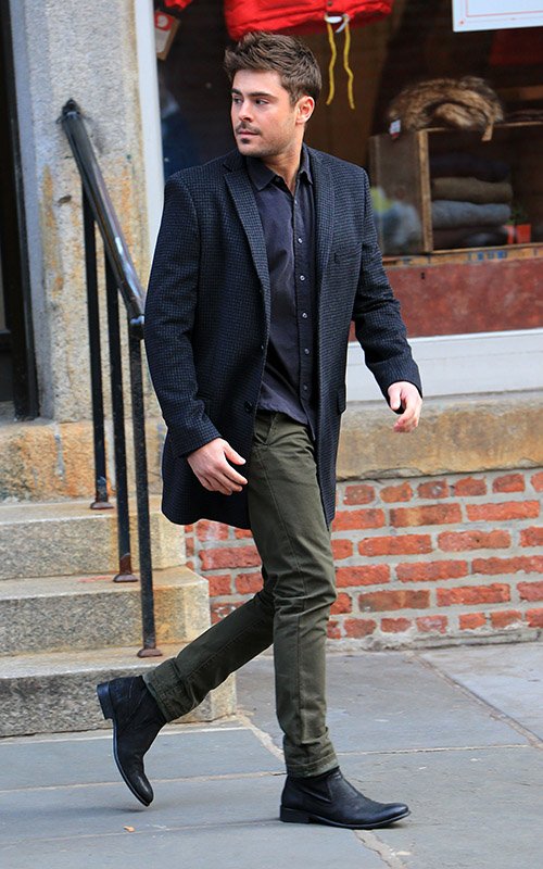 Oh yes I am Zac Efron Looks Good On Set